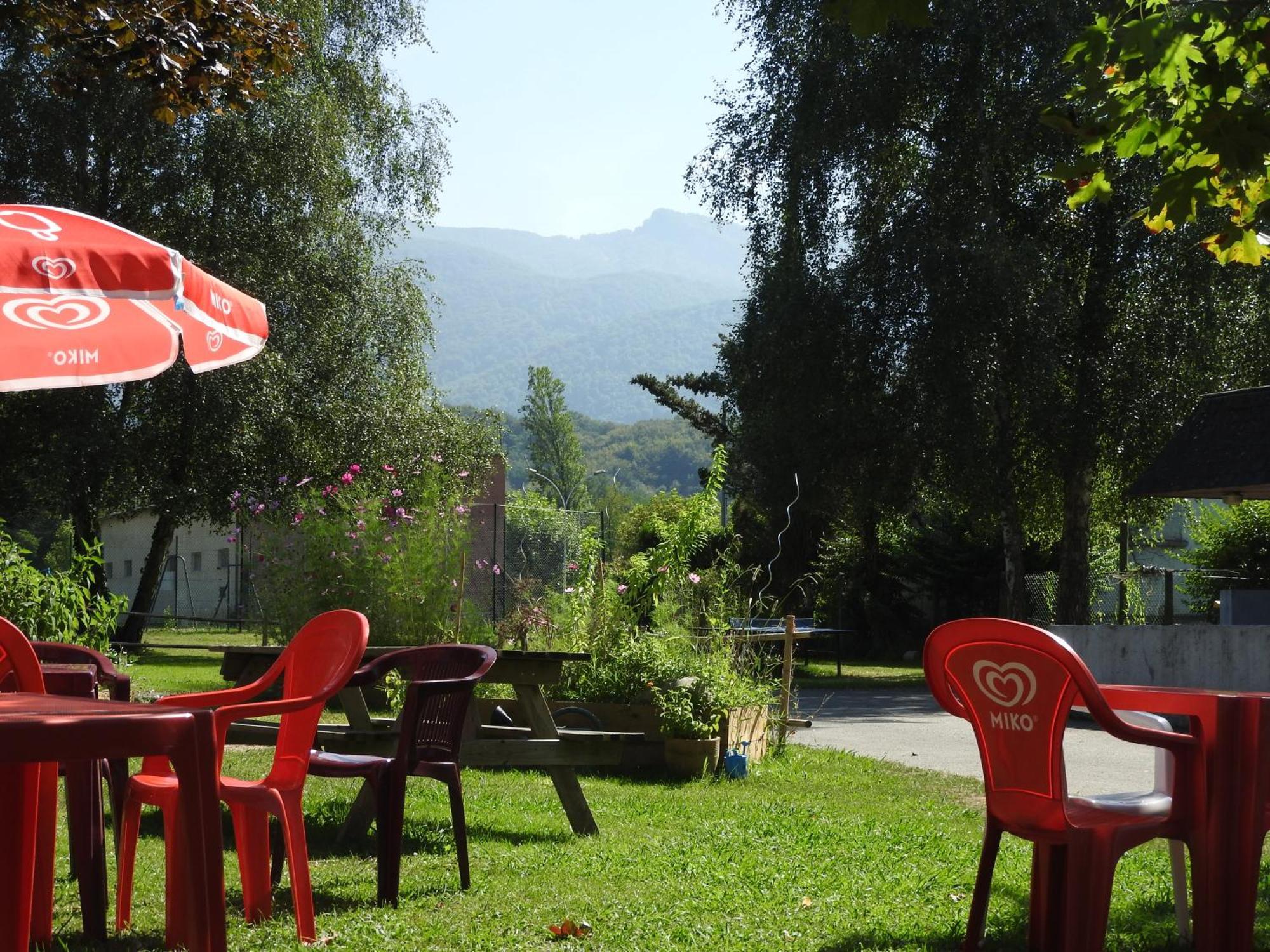 Camping Le Saillet Lestelle-Betharram Ngoại thất bức ảnh