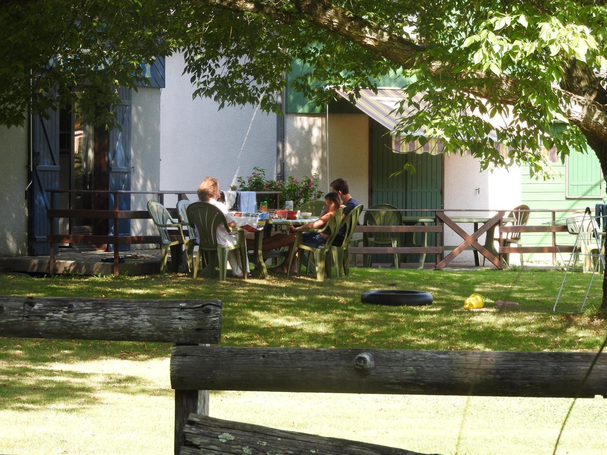 Camping Le Saillet Lestelle-Betharram Ngoại thất bức ảnh
